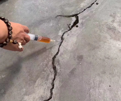 永昌混凝土裂缝修补技术详解​